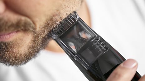 Series 7000 Vacuum Beard Trimmer